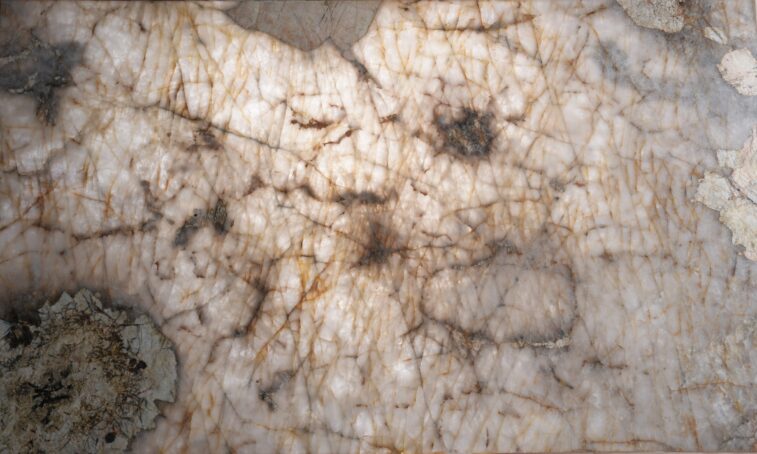 Patagonia Quartzite Backlit Medium 17309